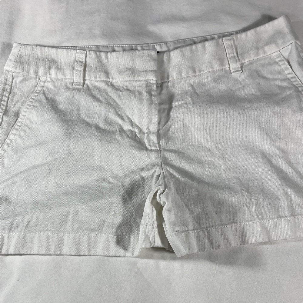 J. Crew womens white basic flat front 3.5" inseam Bermuda shorts - size 6